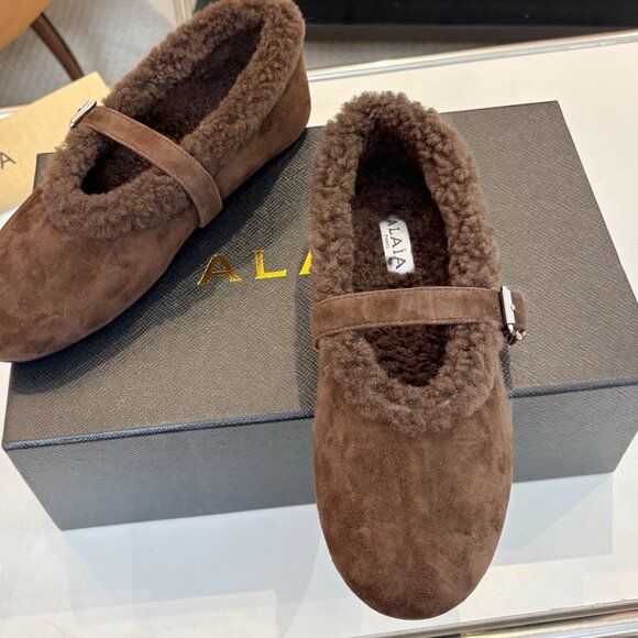 Alaïa Shearling-Lined Mary Jane Flats – Brown Suede - Picture 3 of 4